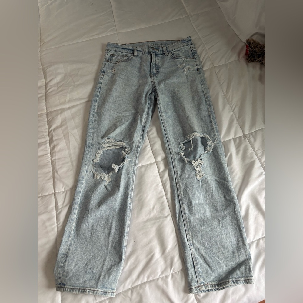 American Eagle mom jeans
